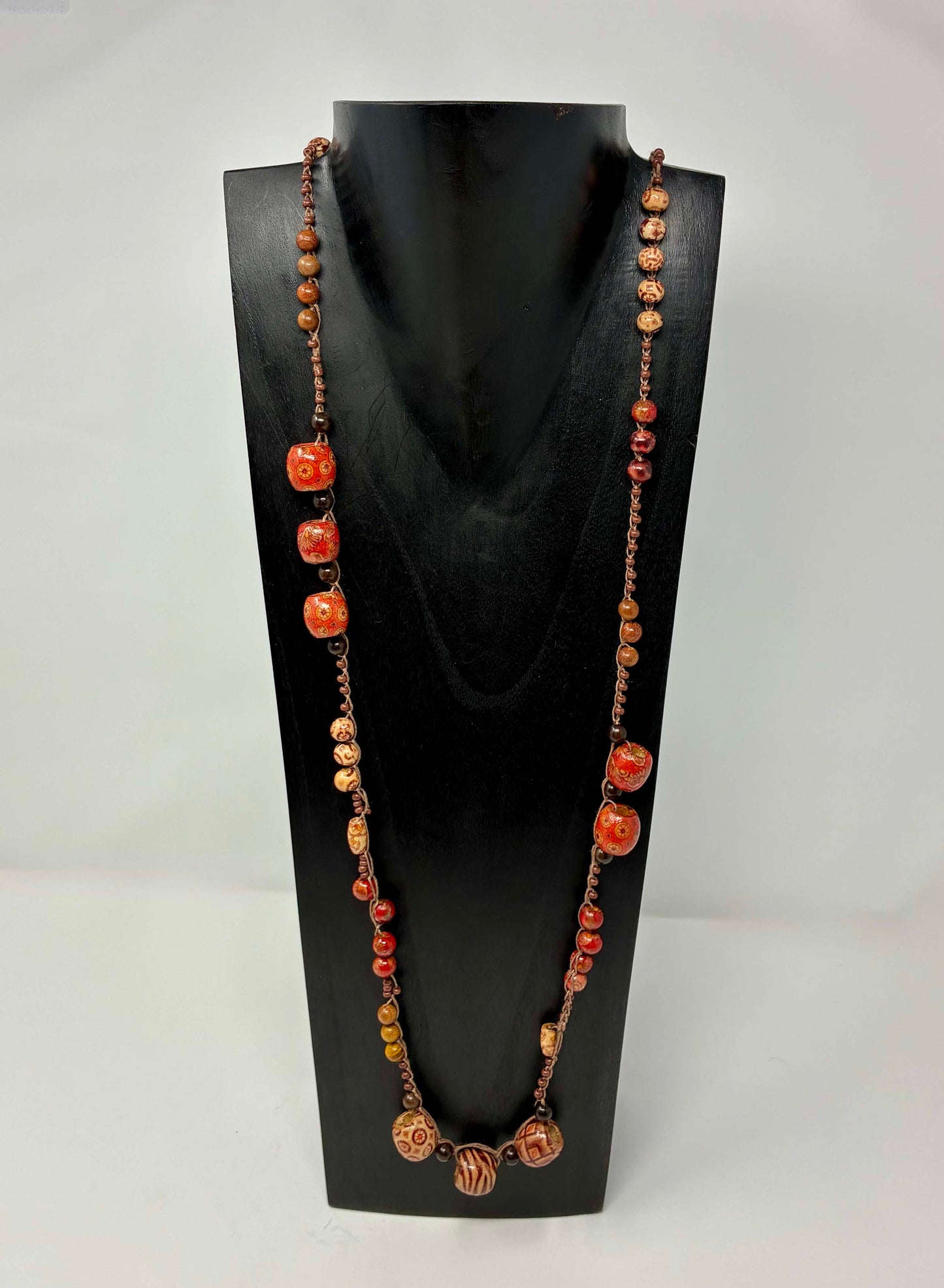 NECKLACE Wood/Redish Brown crochet