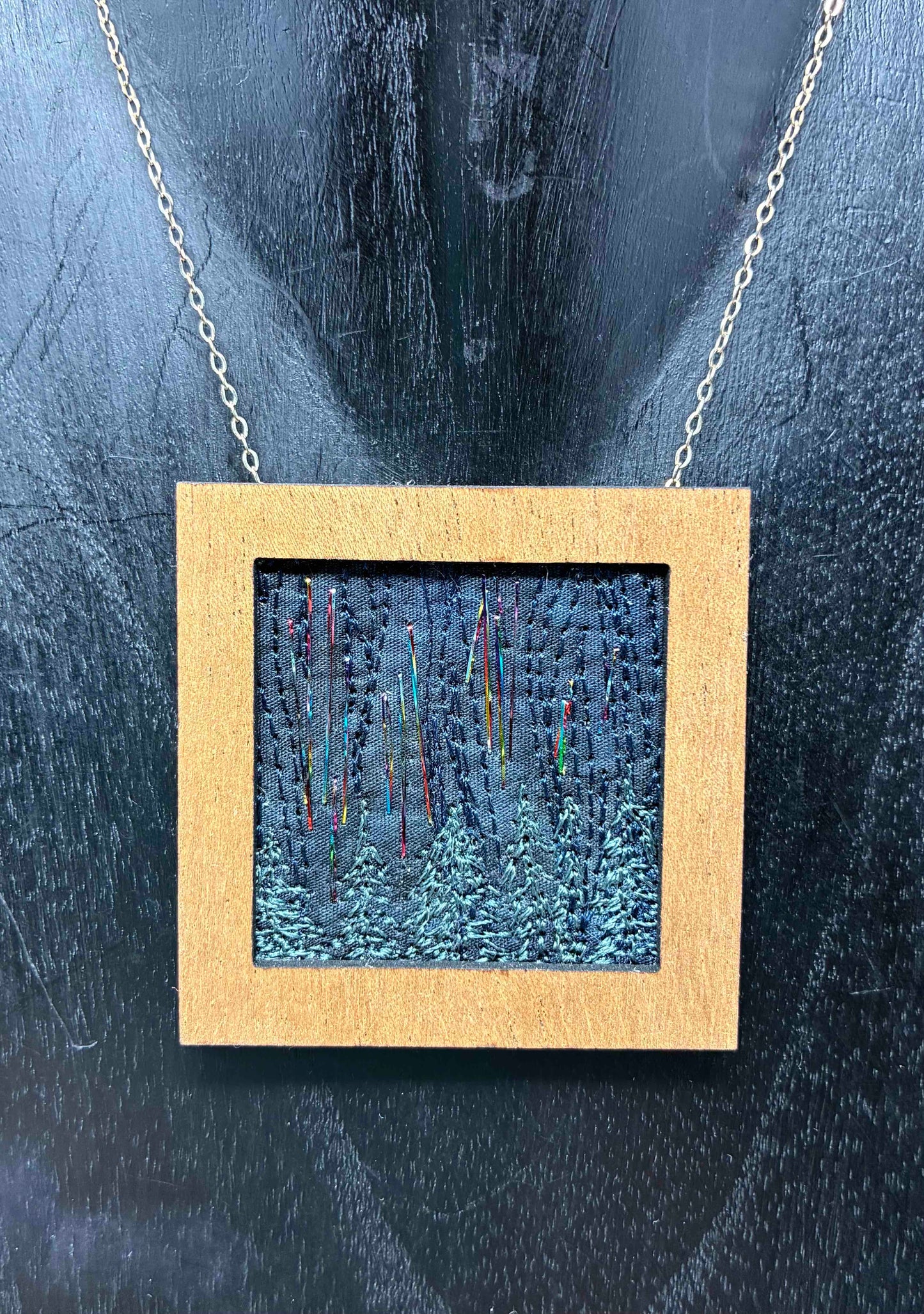 NECKLACE THREADWORK on easel